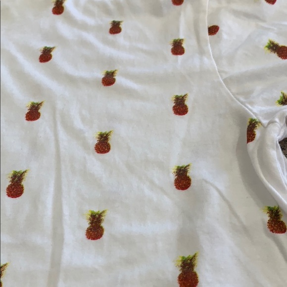 Denim & Flower T-shirt – size small - Picture 2 of 8